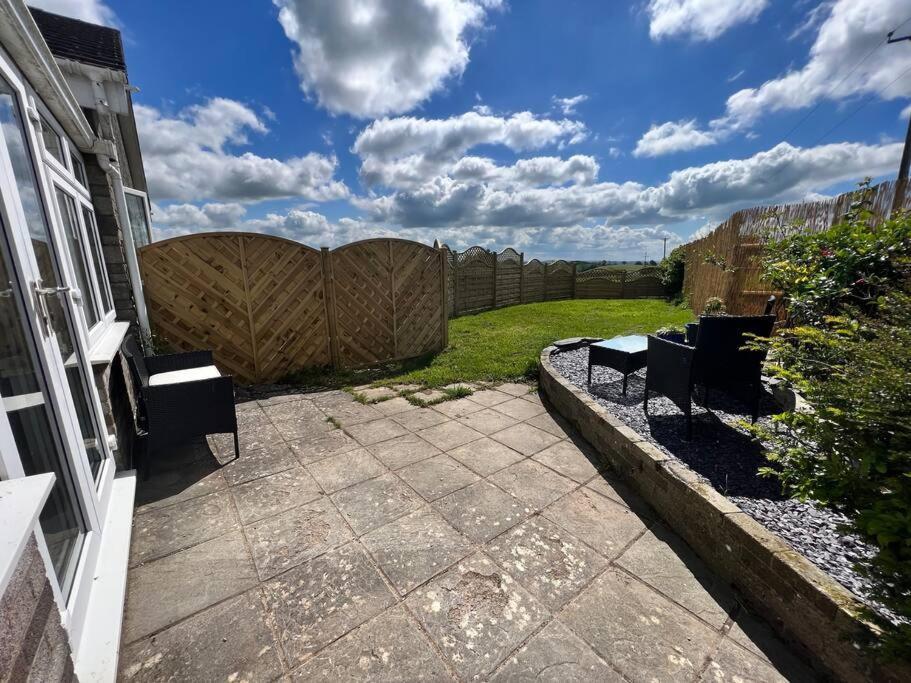 2 Bedroom Holiday Home In The Heart Of West Wales 세인트 클리어스 외부 사진